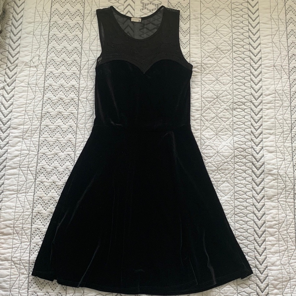 Black velvet Garage dress